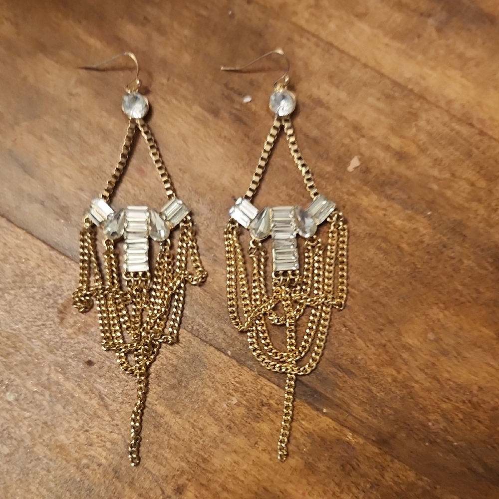 Elegant Gold Chain Dangle Earrings